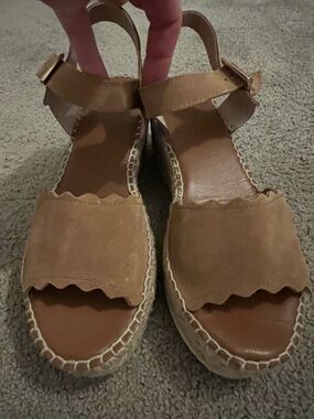 Andre Assous Tan Suede Scalloped Espadrille Wedge Sandals